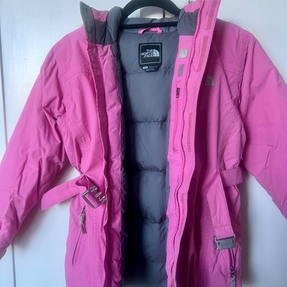 THE NORTH FACE Girl's Down Filled Hyvent Hooded Jacket - Picture 2 of 8